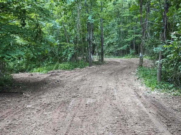 2984 Canyon Rd, Granville, OH 43023