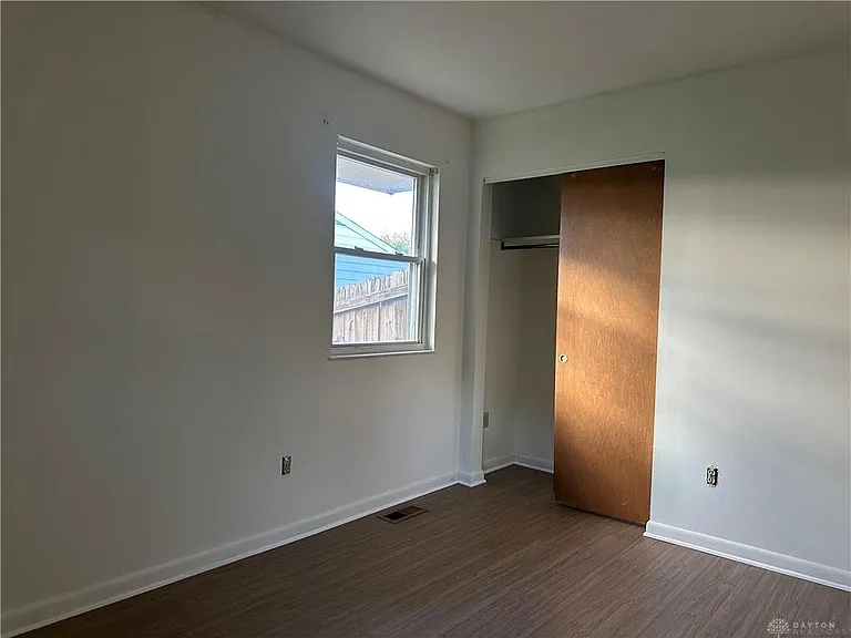 2824 Pinegrove Dr — Photo 12