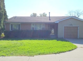 1719 E Grand Ave, Lindenhurst, IL 60046