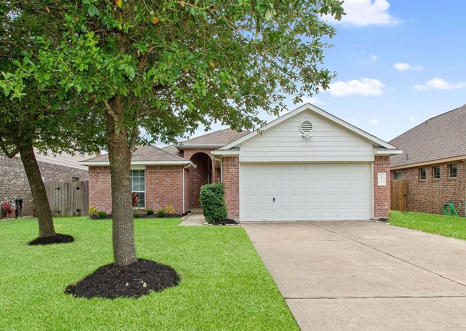 1st image of 18527 Royal Mist Ln