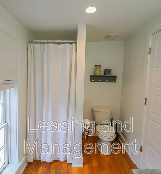 52 Chapel St #B — Photo 5