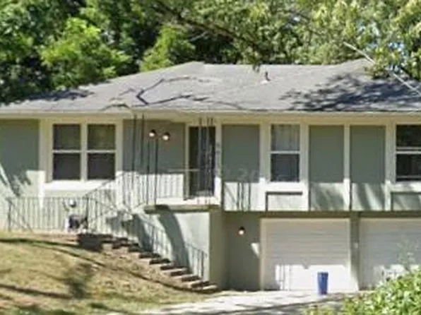 5612 Cambridge Ave, Kansas City, MO 64129