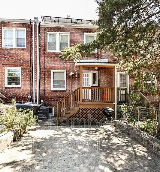 2230 Observatory Pl NW — Photo 23