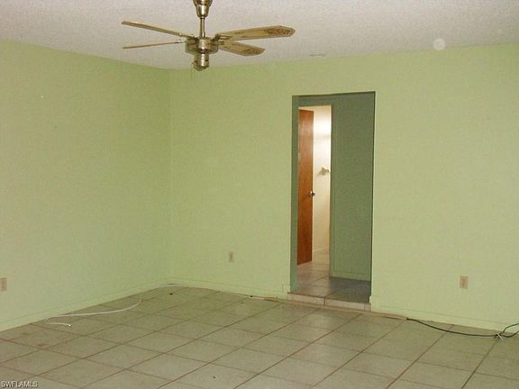 3rd image of 19073 Murcott Dr W