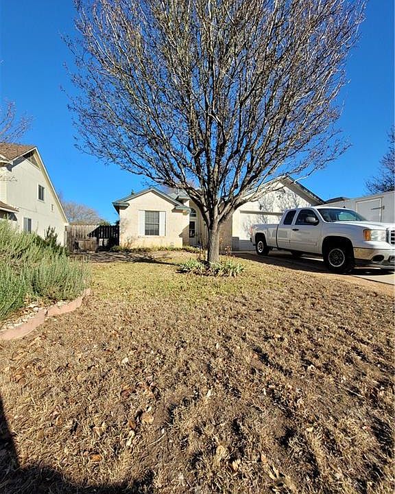 1st image of 804 Eaglecreek Dr