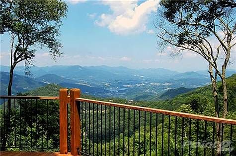 Long Range Mountain Views