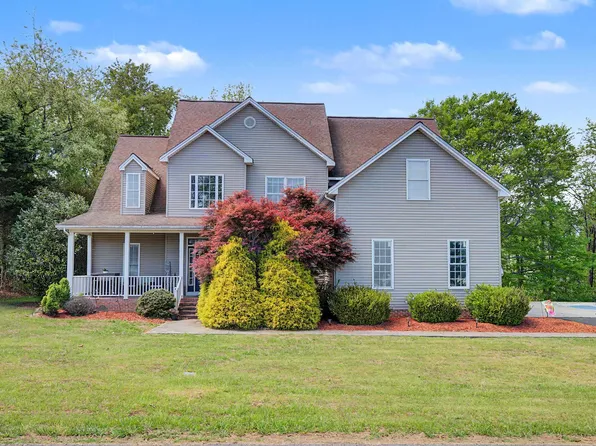315 Horseshoe Farm Rd, Pembroke, VA 24136