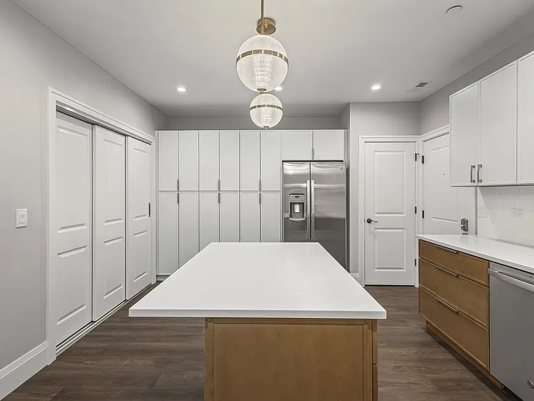 1036 Lake St #3S — Photo 10