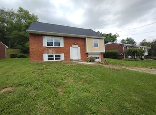 723 Presque Isle Dr, Pittsburgh, PA