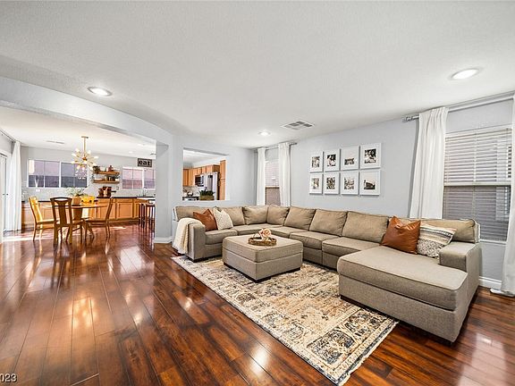 3rd image of 7190 La Cadena Ave