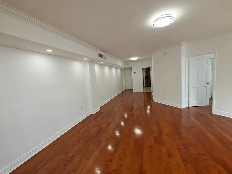 825 Brickell Bay Dr #651 — Photo 11