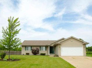 34 E Sedgemeadow St, Elkhorn, WI