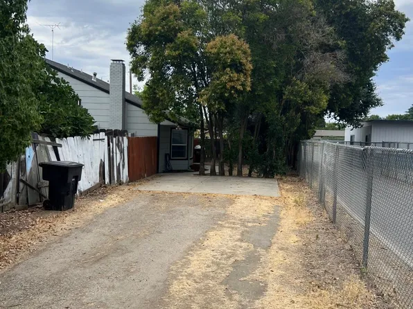 1213 Lucern Ave, Modesto, CA 95350
