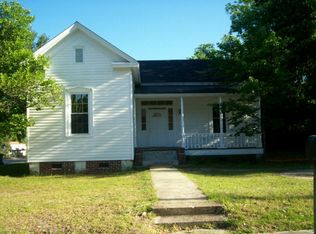 10 Oak St, Manning, SC 29102