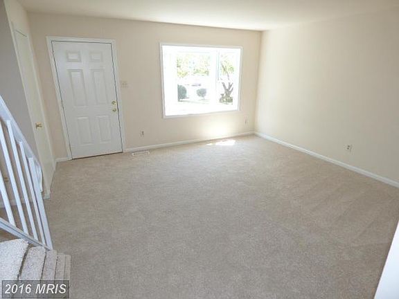 2nd image of 1848 Abbey Ln
