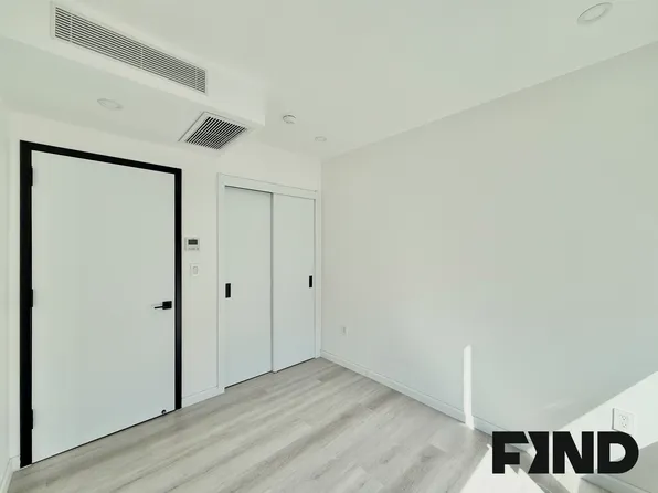 5306 9th Avenue image 9 of 22