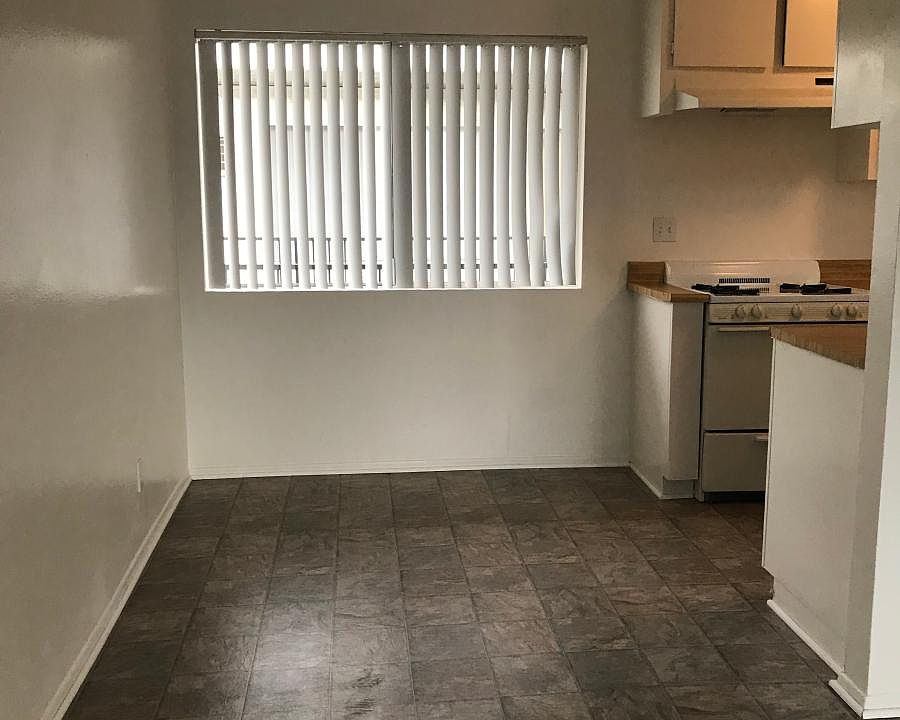 1st image of 6907 Whitsett Ave