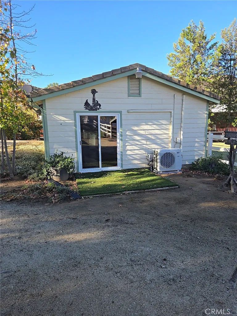 1 bed, 2419 sqft, $1,800 — Photo 3