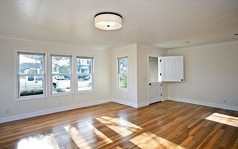 2nd image of 370 Broadway