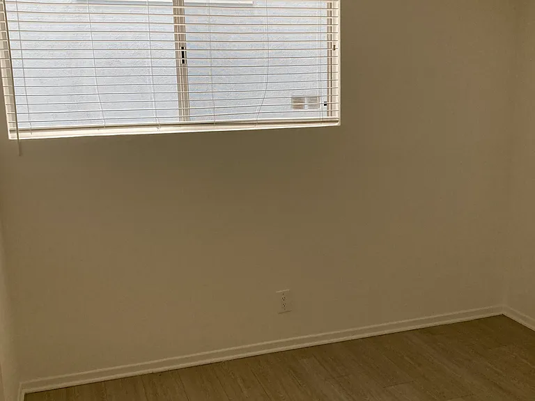 808 Fourth Street — Photo 17