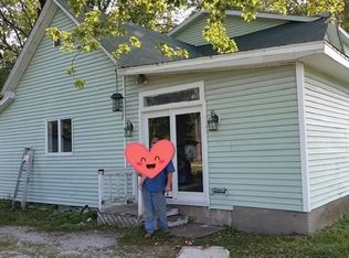 312 E Sawmill Rd, Farmersburg, IN 47850