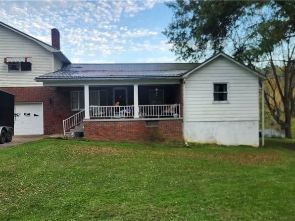 54561 Lysien Rd, Powhatan Point, OH 43942