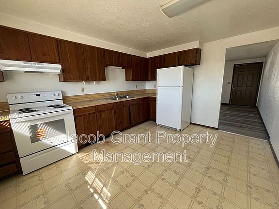 3rd image of 2282 Stace St APT 2