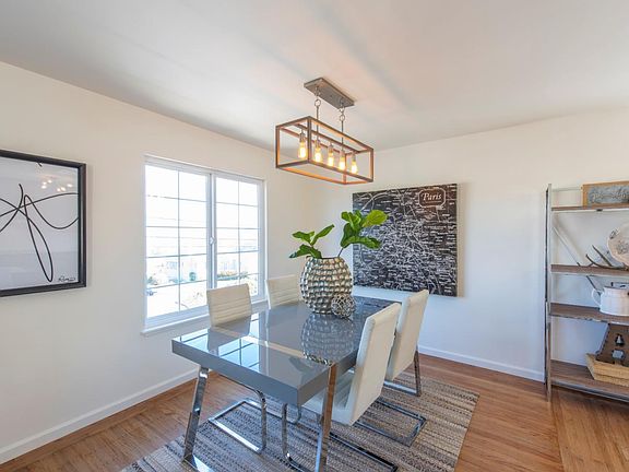 5th image of 225 Baltimore Way