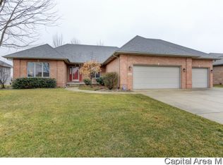 3608 Sandpiper Dr, Springfield, IL 62711