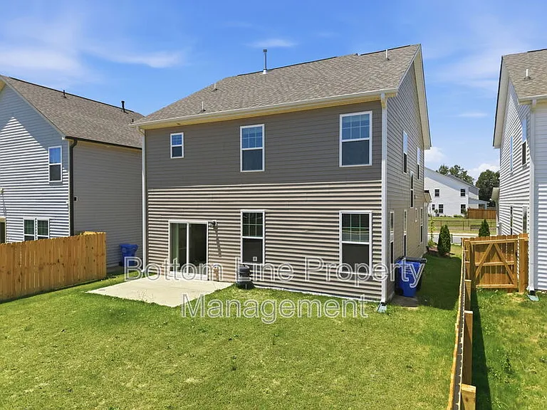 24 Blackthorn Ln — Photo 17