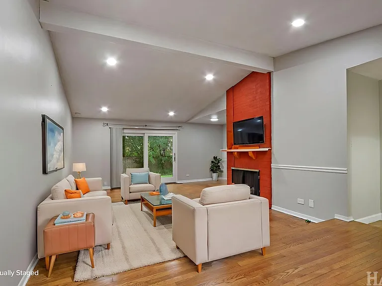 1540 N Pepper Tree Dr — Photo 4