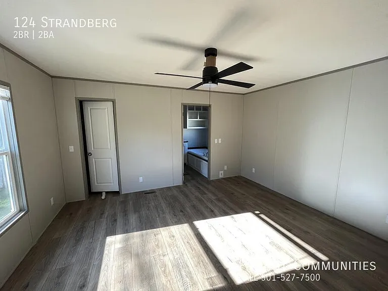 124 Strandberg Cir — Photo 2