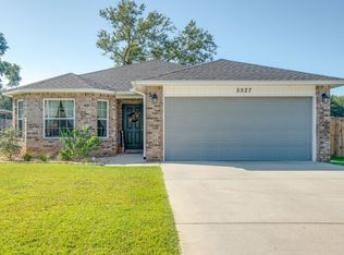 5527 Peach Dr, Pace, FL 32571