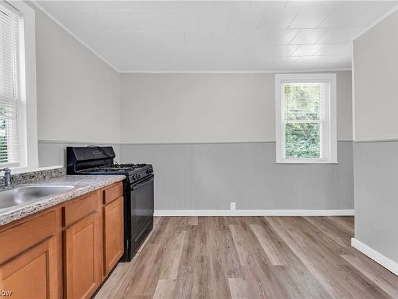 3rd image of 8503 Force Ave #D