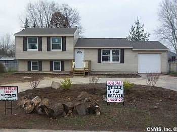 1st image of 8029 Crockett Dr