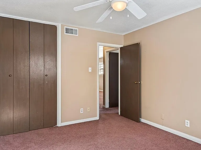 117 S Elder Ln #8 — Photo 3
