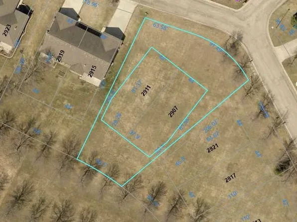 2907 & 2911 Campus Dr, Albert Lea, MN 56007