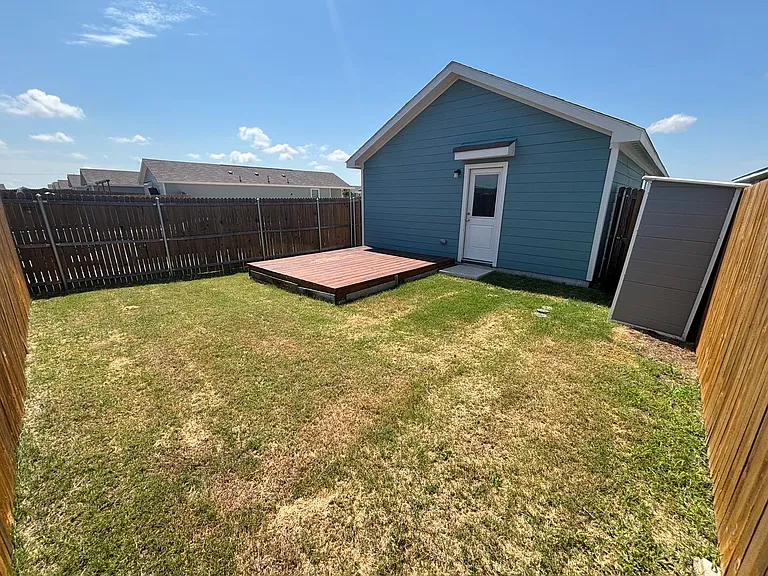 206 Sunflower St — Photo 24