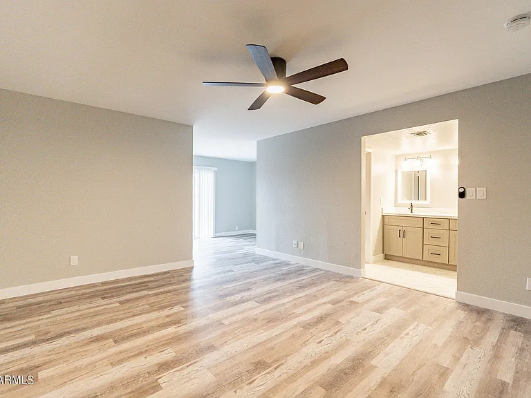 2318 E Lupine Ave — Photo 35