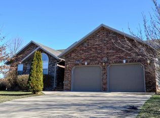 1118 E Wren St, Ozark, MO 65721