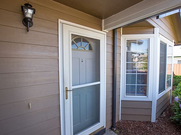 4th image of 16309 NE 89th Cir