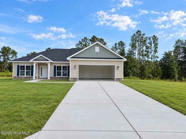 1077 Wood Creek Road NE, Leland, NC 28451