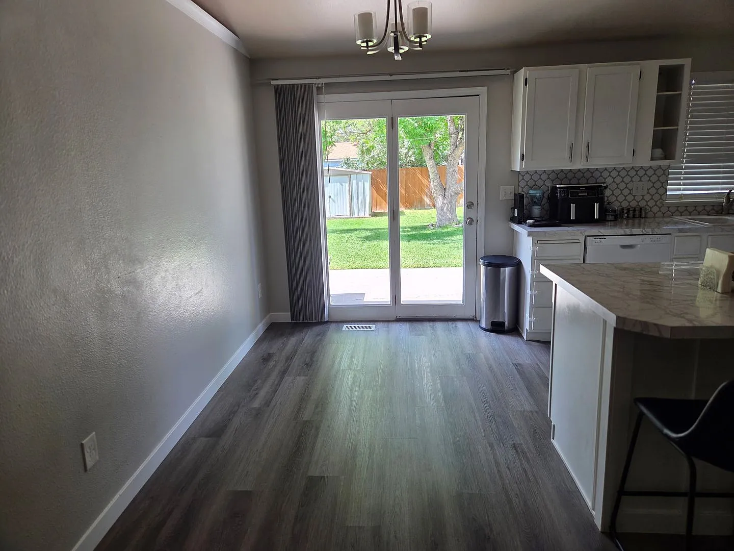 South Meridian 3 bedroom Home with RV parking — Photo 4