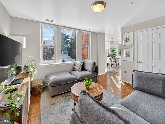 5th image of 1218 Perry St NE APT 201