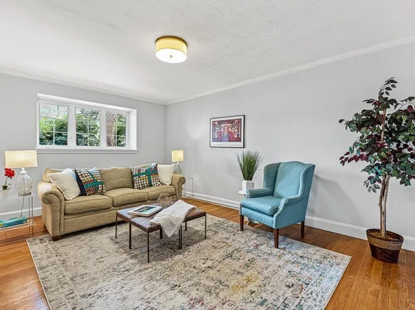 543 Centre St APT 1, Newton, MA 02458