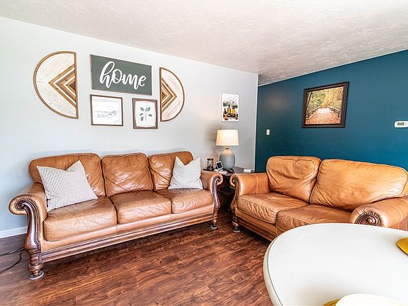 5th image of 819 Garden City Dr
