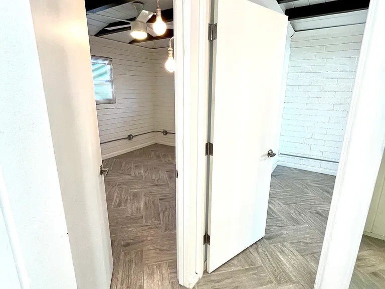 312 W Glenrosa Ave — Photo 14