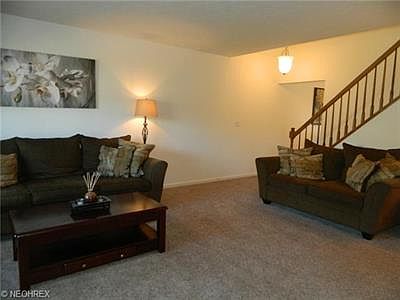 5th image of 807 Heath Ln