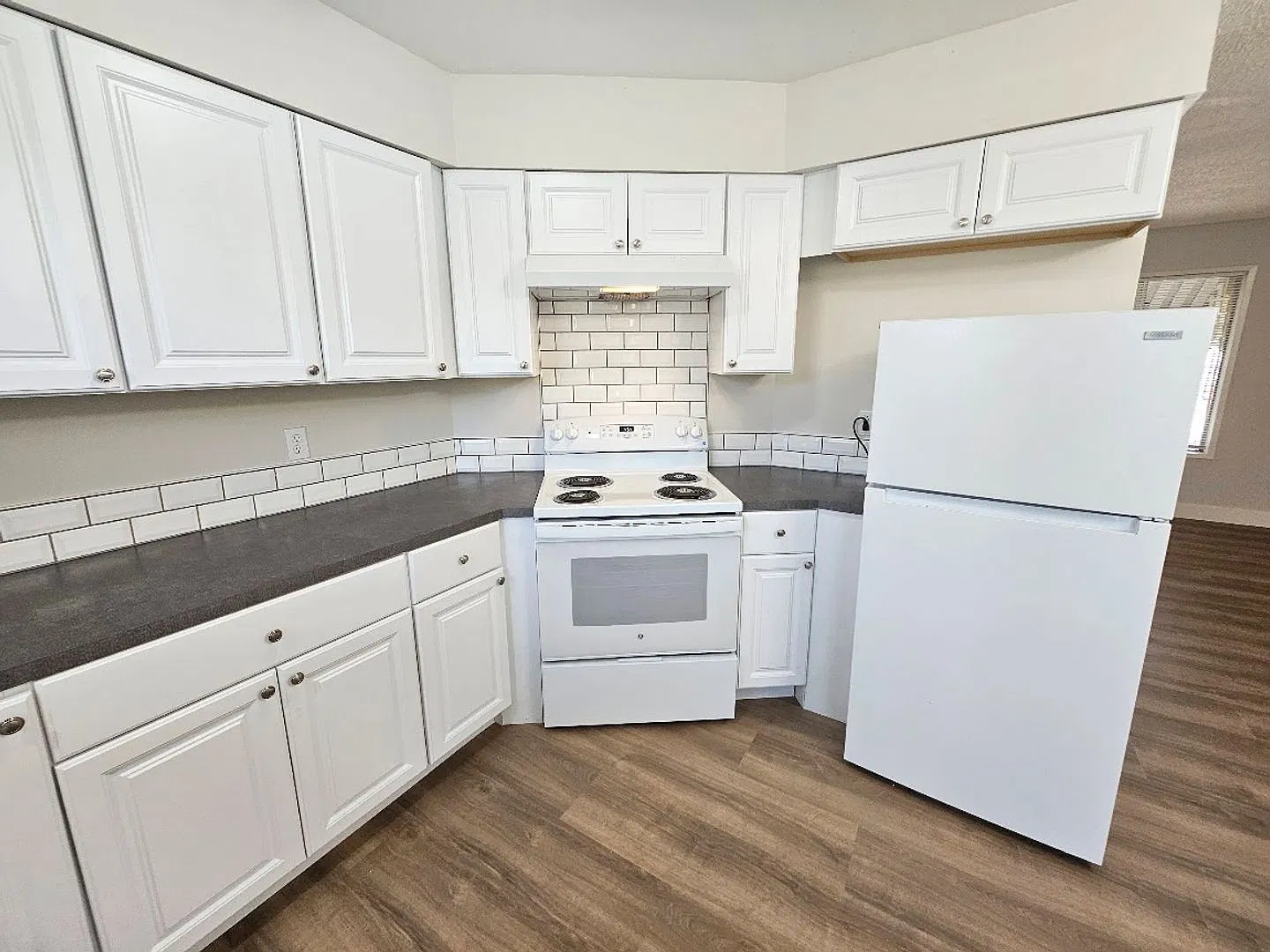 1412 - 1440 SE Oak Street — Photo 4