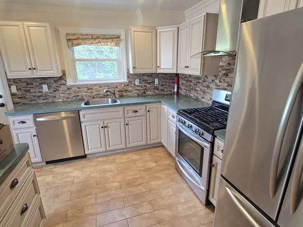 22 Lennon Ave Floor 2, Yonkers, NY 10701
